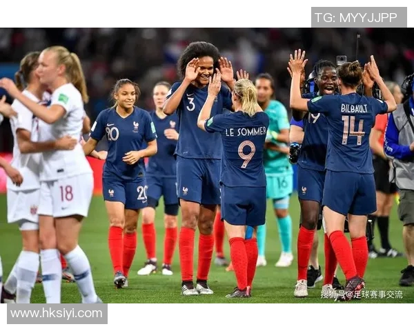 德国女足与加拿大女足激战正酣谁能在国际赛场上笑到最后