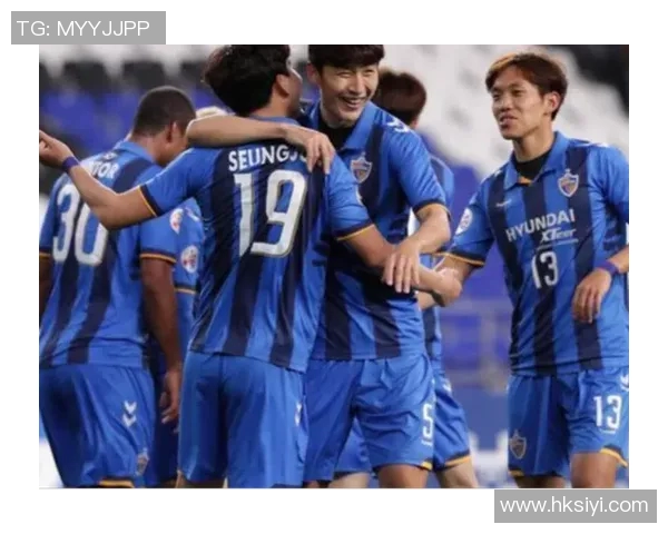 尉山现代迎战上海申花力争主场胜利展现球队实力与斗志 尉山现代迎战上海申花力争主场胜利展现球队实力与斗志