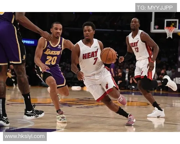 勇士与爵士激战20日谁能在西部争夺战中占得先机 勇士与爵士激战20日谁能在西部争夺战中占得先机