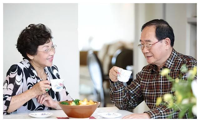 爱体育官网50岁保姆倾诉：全职保姆堪比再婚老伴儿和雇主朝夕相处难做(图3)