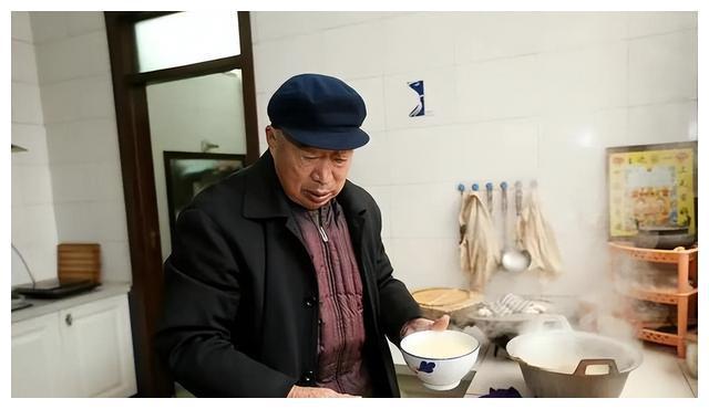 爱体育官网50岁保姆倾诉：全职保姆堪比再婚老伴儿和雇主朝夕相处难做(图12)