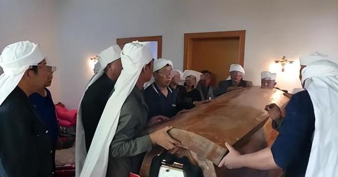 保姆陈宇萍被执行死刑前多次拒绝吃断头饭行刑时已浑身瘫软(图6)