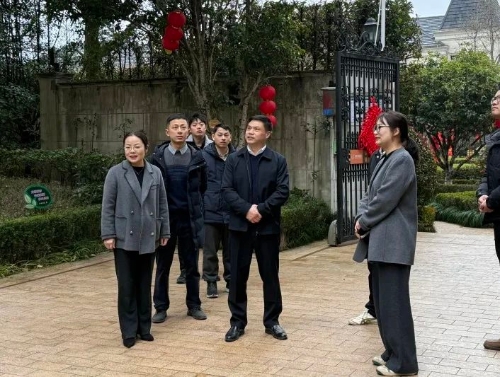 市建设局开展物业管理及城镇危旧房管理督导工作(图1)