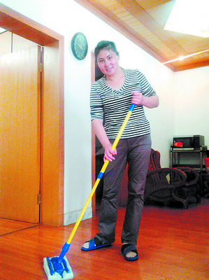 何炅：被保姆起诉节目停播如今五十岁无妻无子现状如何？