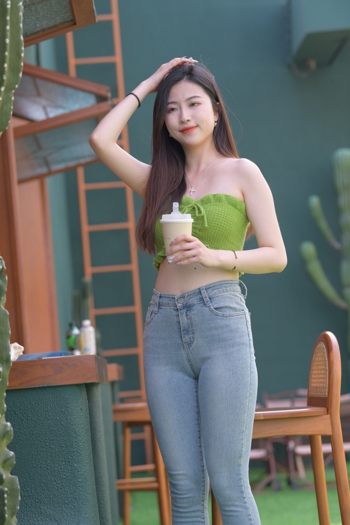 新来的保姆天佑影视  新来的保姆天佑影视下载安装版V(图1)