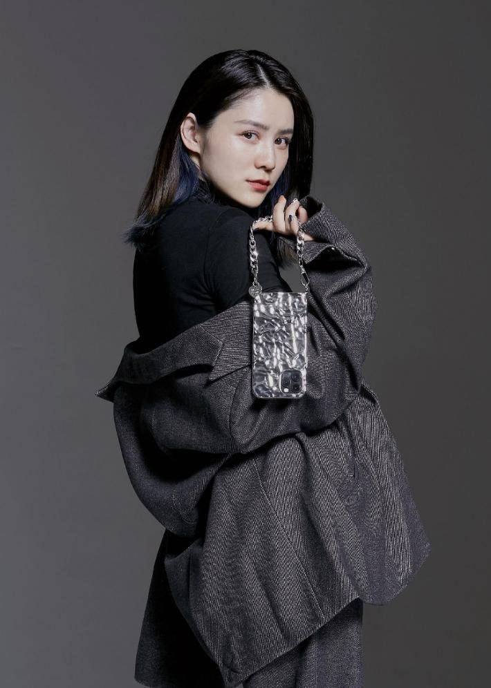 林峯老婆换保姆引热议2次要求检查行李箱网友：太不尊重人(图2)