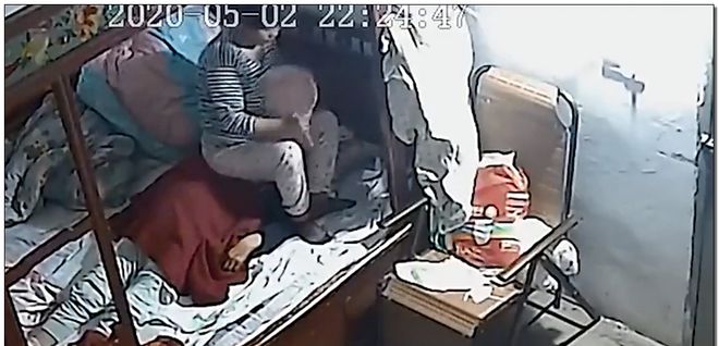 爱体育入口保姆闷死83岁老人后说了一句话我开始害怕（监控拍下画面）(图4)