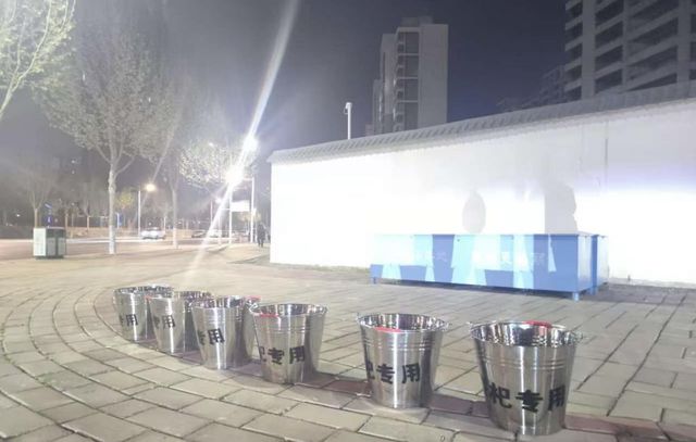 爱体育入口延时保洁全力清理祭祀残留 保障节日环境整洁(图2)
