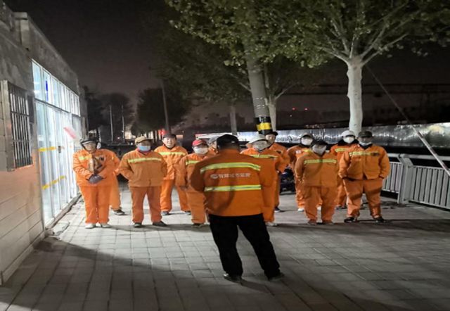爱体育入口延时保洁全力清理祭祀残留 保障节日环境整洁