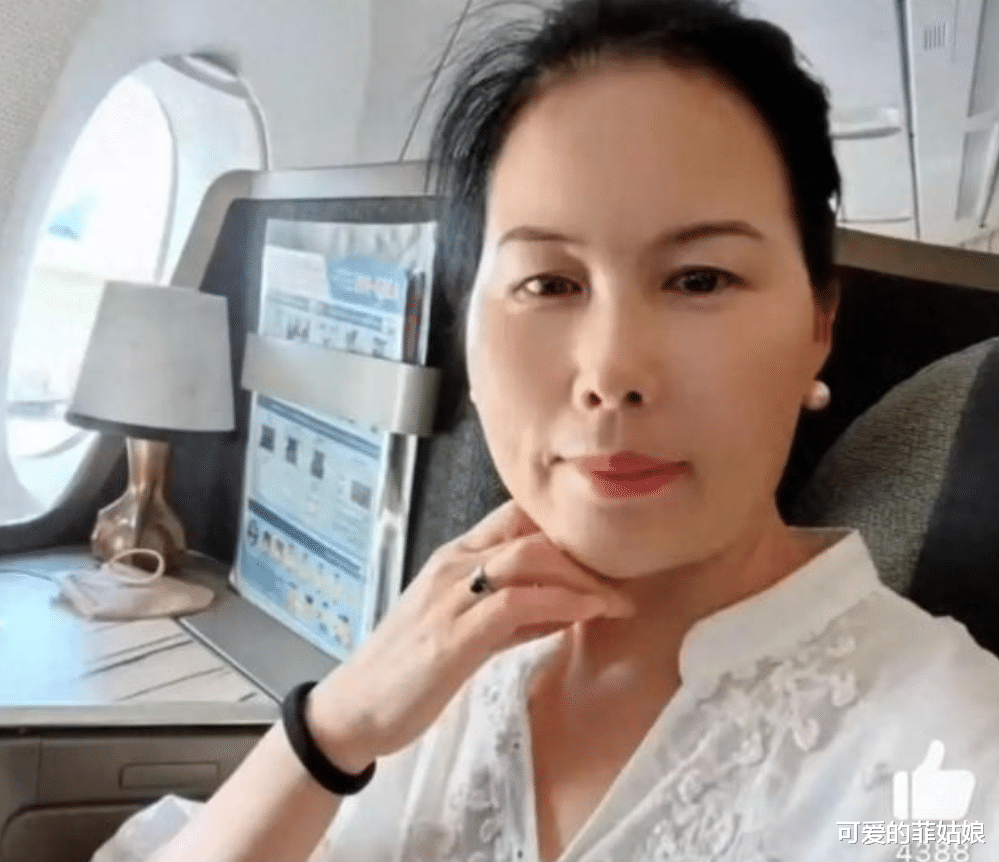 大S保姆杨阿姨爆料汪小菲儿女结束清爱体育官网明假期张兰生日员工祝福(图2)