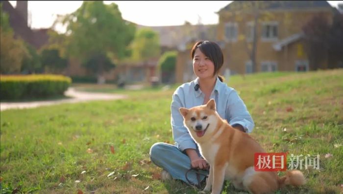 爱体育入口辞去互联网大厂工作95后女生当宠物保姆治好情绪病(图1)