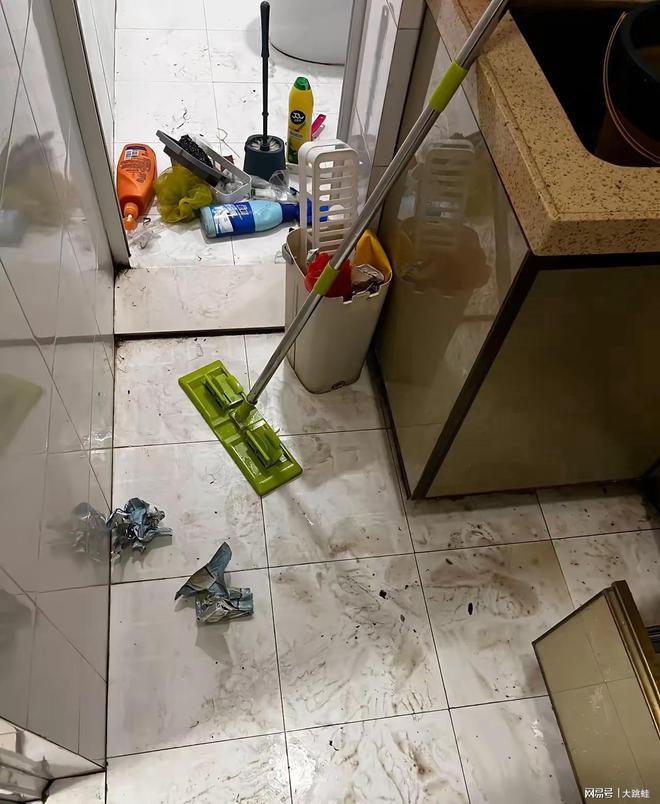 难道是工资爱体育登录给低了吗？