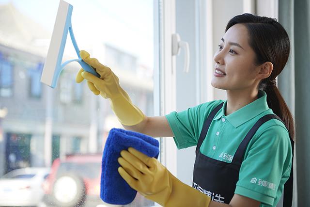 古渡街道：家政服务助力高龄老人温暖新生活