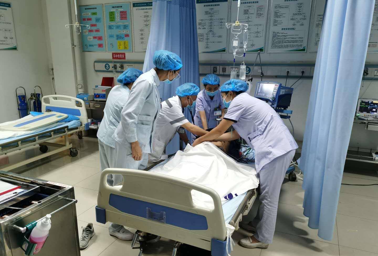 12年南京保姆凌晨犯病持刀狂砍雇主一家警方查出意外真相(图10)