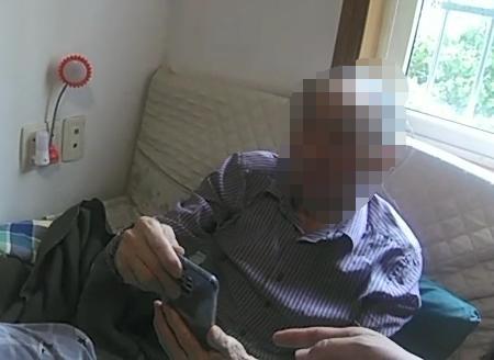 杭州保姆一声吼保住东家355万 果断阻拦诈骗电话(图2)